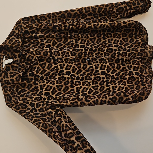Leopard Print Button-Down Shirt - Picture 3 of 8